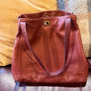 Classic Leather Shoulder Bag in Rust Red